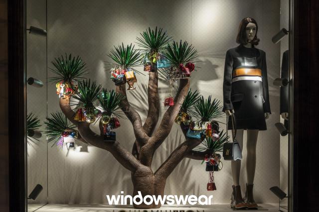 Vitrines de Natal: muitas possibilidades. Até com tema Tropical! - Blog da Expor Vitrines de Natal: muitas possibilidades. Até com tema Tropical! - Blog da Expor